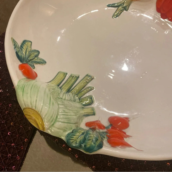 VINTAGE ITALIAN HAND
PAINTED OF LARGE SIZE PLATTER- SIGNED & NUMBERED 9922 - Picture 3 of 6